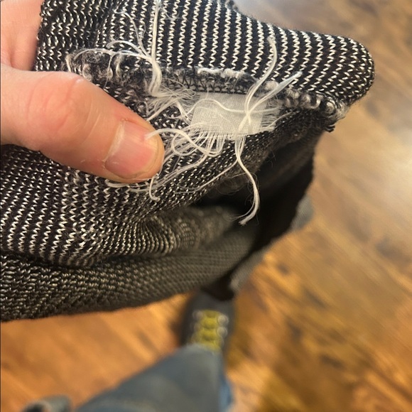 Vintage 90s Knit Polka Dot Sweater - Picture 9 of 9